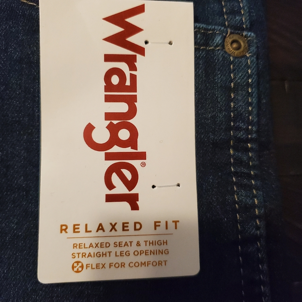 Wrangler Relaxed Straight Fit Flex Jean 32" inseam - Picture 5 of 11